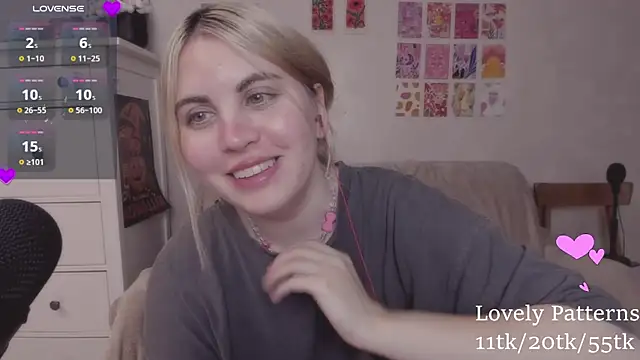 pawpaws online show from December 9, 12:30 pm