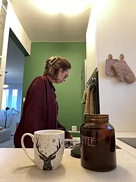 Hii Lolla online show from December 10, 9:33 am