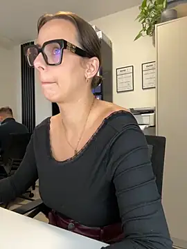 Hii Lolla online show from November 12, 7:09 am