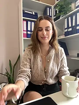 Hii Lolla online show from March 11, 7:47 am