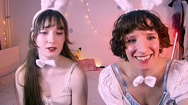 Violet Veliya online show from April 12, 5:51 pm