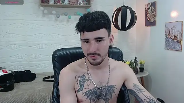 DmitriSanders online show from January 20, 11:10 pm