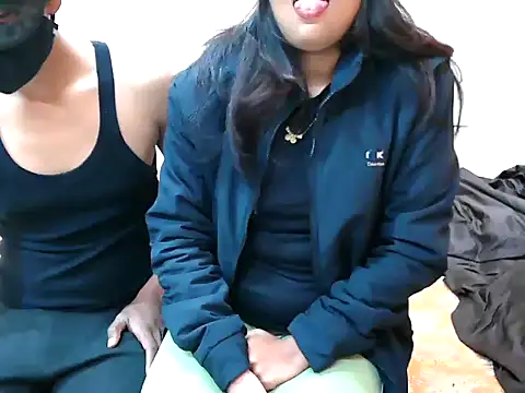 Snapshot of Queen_savi chatting on January 2, 5:07 pm Queen savi online show from January 2, 5:07 pm