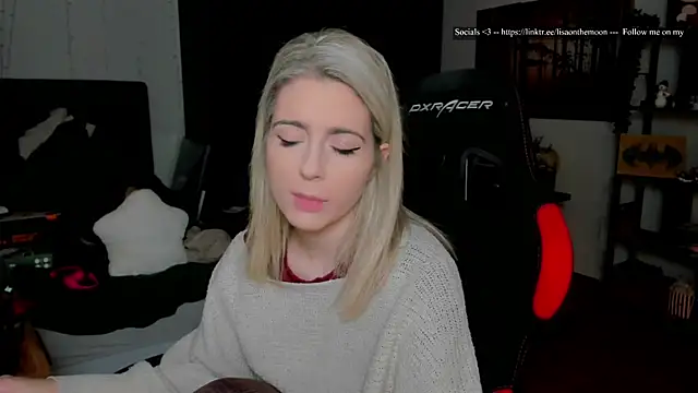 Lisaonthemoon online show from January 17, 6:33 pm