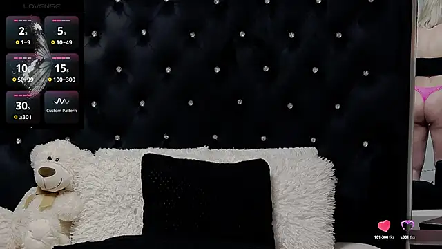 OliviaShaw23 online show from March 14, 4:54 am