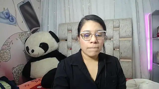 KEYRA-MILLER- online show from December 3, 2:30 am