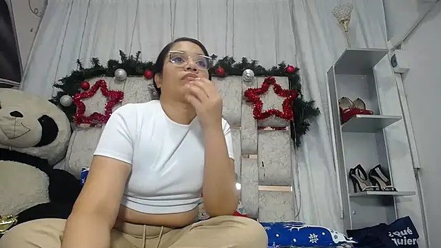 KEYRA-MILLER- online show from January 8, 4:37 am