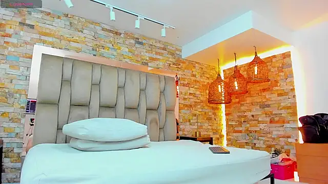 Snapshot of karla_dunn chatting on February 3, 2:03 am karla dunn online show from February 3, 2:03 am