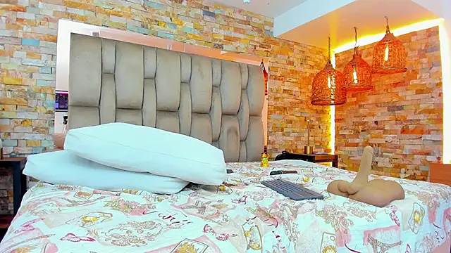 Snapshot of karla_dunn chatting on February 6, 11:04 pm karla dunn online show from February 6, 11:04 pm