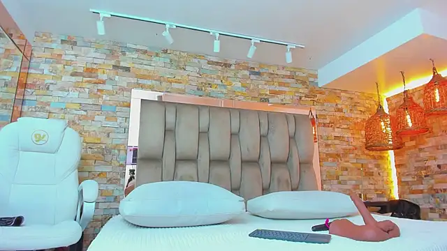 Snapshot of karla_dunn chatting on September 19, 8:31 pm karla dunn online show from September 19, 8:31 pm