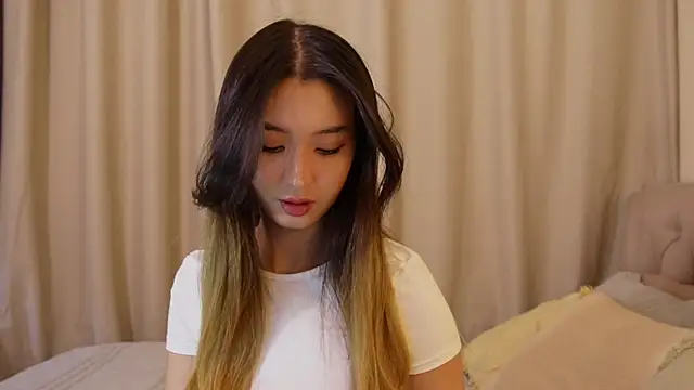 Sarasuo1 online show from December 6, 11:11 am