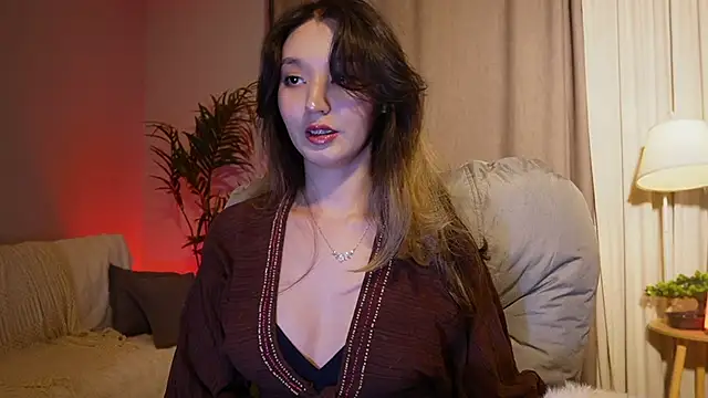 Snapshot of Sarasuo1 chatting on February 9, 2:10 pm Sarasuo1 online show from February 9, 2:10 pm