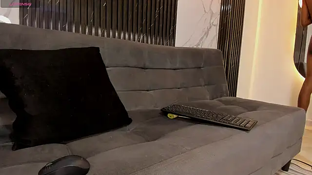 Snapshot of BRYXXXON1 chatting on January 26, 7:21 am BRYXXXON1 online show from January 26, 7:21 am