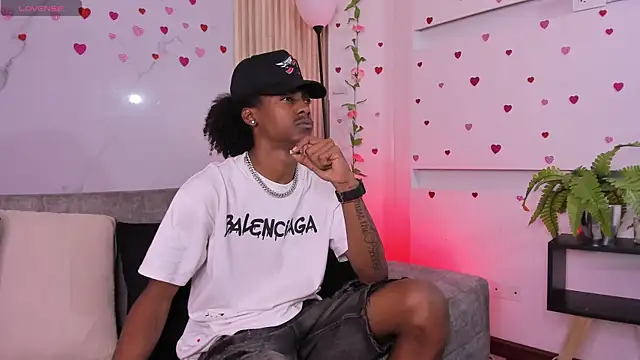 Snapshot of BRYXXXON1 chatting on March 3, 1:53 pm BRYXXXON1 online show from March 3, 1:53 pm