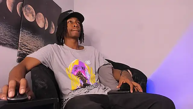 Snapshot of BRYXXXON1 chatting on October 3, 4:15 pm BRYXXXON1 online show from October 3, 4:15 pm