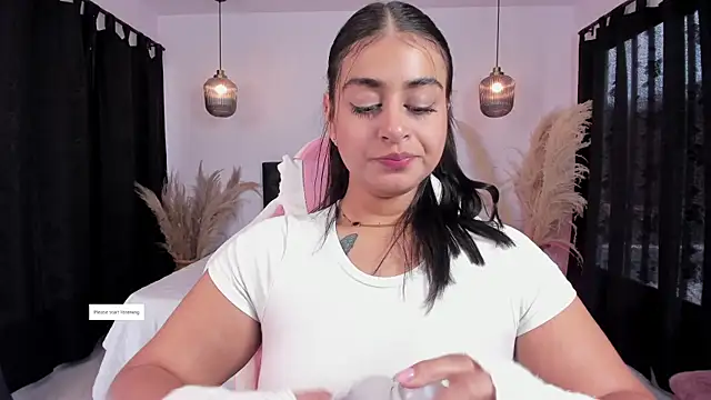 GabyRhodes online show from February 7, 7:17 pm