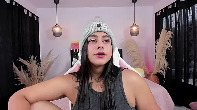 GabyRhodes online show from March 17, 7:37 pm