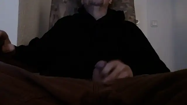 Snapshot of Cordt30 chatting on October 28, 8:33 pm Cordt30 online show from October 28, 8:33 pm