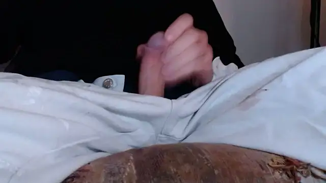 Snapshot of Cordt30 chatting on November 1, 10:23 pm Cordt30 online show from November 1, 10:23 pm