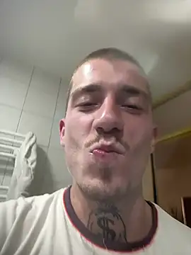 bosnianhot online show from May 8, 8:36 pm