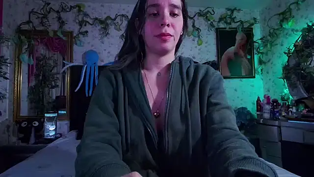 Snapshot of Elizabeth77_ chatting on February 10, 10:09 am Elizabeth77 online show from February 10, 10:09 am