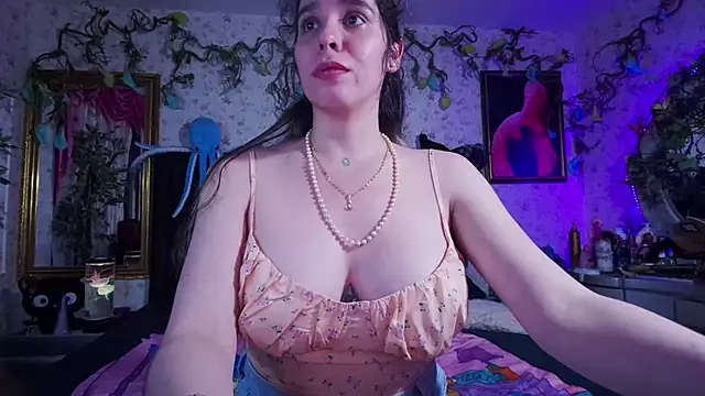 Snapshot of Elizabeth77_ chatting on March 6, 10:15 pm Elizabeth77 online show from March 6, 10:15 pm