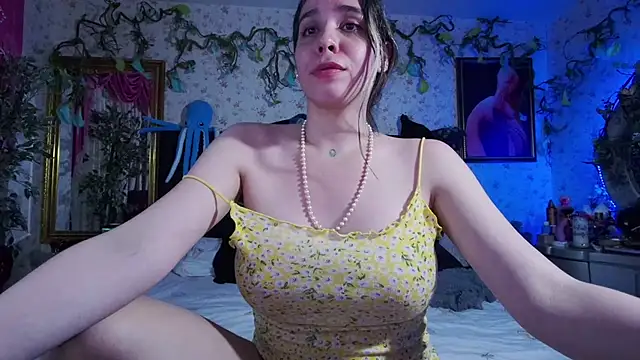 Snapshot of Elizabeth77_ chatting on March 17, 10:17 pm Elizabeth77 online show from March 17, 10:17 pm