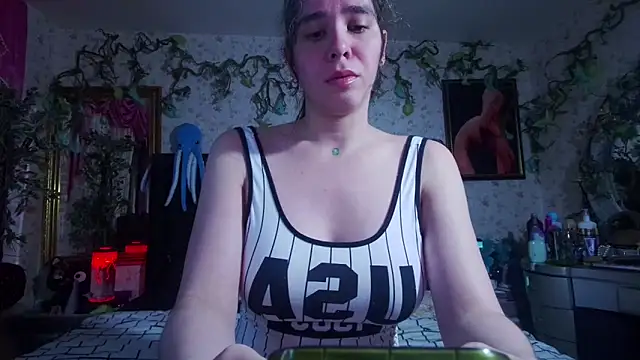 Snapshot of Elizabeth77_ chatting on September 23, 10:18 am Elizabeth77 online show from September 23, 10:18 am
