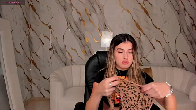 Snapshot of PaulinaSantos_ chatting on March 3, 7:17 pm PaulinaSantos online show from March 3, 7:17 pm