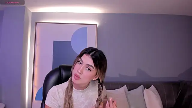 Snapshot of PaulinaSantos_ chatting on March 19, 7:17 pm PaulinaSantos online show from March 19, 7:17 pm