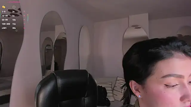 Snapshot of PaulinaSantos_ chatting on September 13, 7:35 pm PaulinaSantos online show from September 13, 7:35 pm