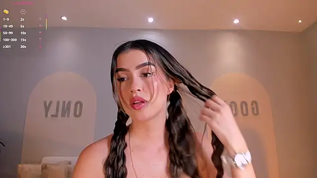 PaulinaSantos  online show from March 13, 8:37 pm