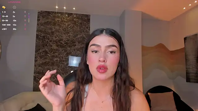 PaulinaSantos  online show from May 28, 8:06 pm