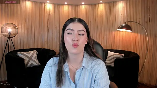 Snapshot of PaulinaSantos_ chatting on July 12, 5:37 pm PaulinaSantos online show from July 12, 5:37 pm