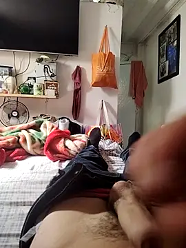 elflaco2714 online show from February 5, 7:40 pm