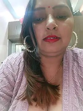 Snapshot of Dianaa9 chatting on February 13, 6:38 pm Dianaa9 online show from February 13, 6:38 pm