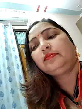 Snapshot of Dianaa9 chatting on February 24, 10:37 am Dianaa9 online show from February 24, 10:37 am