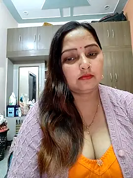 Snapshot of Dianaa9 chatting on February 25, 10:47 am Dianaa9 online show from February 25, 10:47 am