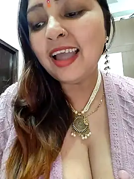 Snapshot of Dianaa9 chatting on February 25, 7:47 pm Dianaa9 online show from February 25, 7:47 pm