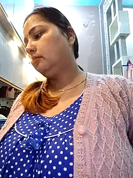 Snapshot of Dianaa9 chatting on February 28, 6:43 am Dianaa9 online show from February 28, 6:43 am
