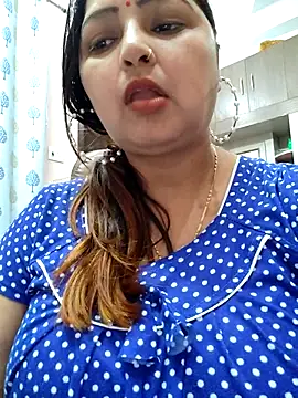 Snapshot of Dianaa9 chatting on February 28, 7:35 pm Dianaa9 online show from February 28, 7:35 pm