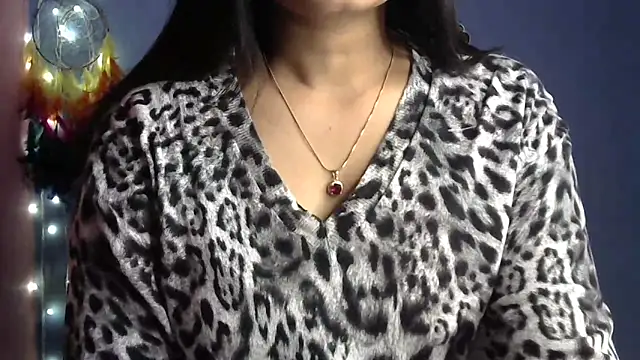 Black cat cutie online show from December 13, 5:38 am