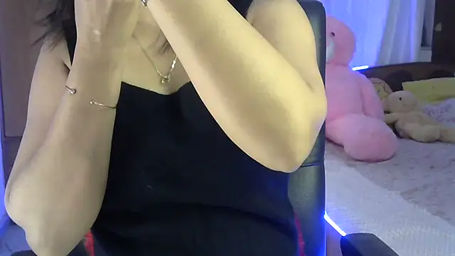 Black cat cutie online show from September 15, 4:56 am