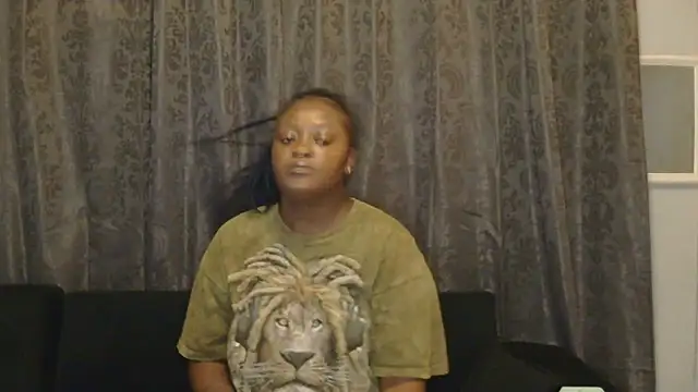 Snapshot of TheDoubleTrouble18xxx chatting on December 13, 6:49 pm TheDoubleTrouble18xxx online show from December 13, 6:49 pm