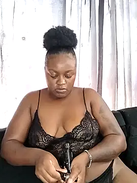 Snapshot of TheDoubleTrouble18xxx chatting on January 21, 7:37 am TheDoubleTrouble18xxx online show from January 21, 7:37 am