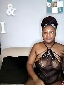 Snapshot of TheDoubleTrouble18xxx chatting on February 11, 9:35 pm TheDoubleTrouble18xxx online show from February 11, 9:35 pm