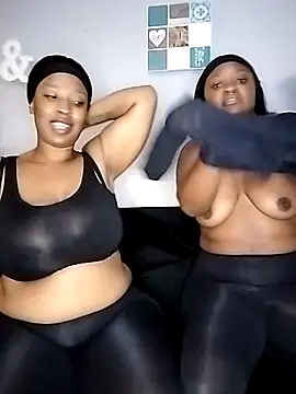 Snapshot of TheDoubleTrouble18xxx chatting on March 19, 7:17 pm TheDoubleTrouble18xxx online show from March 19, 7:17 pm