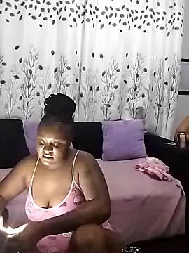 Snapshot of TheDoubleTrouble18xxx chatting on October 28, 6:54 pm TheDoubleTrouble18xxx online show from October 28, 6:54 pm