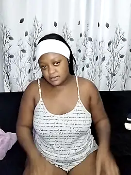 Snapshot of TheDoubleTrouble18xxx chatting on November 10, 7:46 pm TheDoubleTrouble18xxx online show from November 10, 7:46 pm