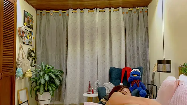 Abrilqueen online show from December 23, 3:59 am